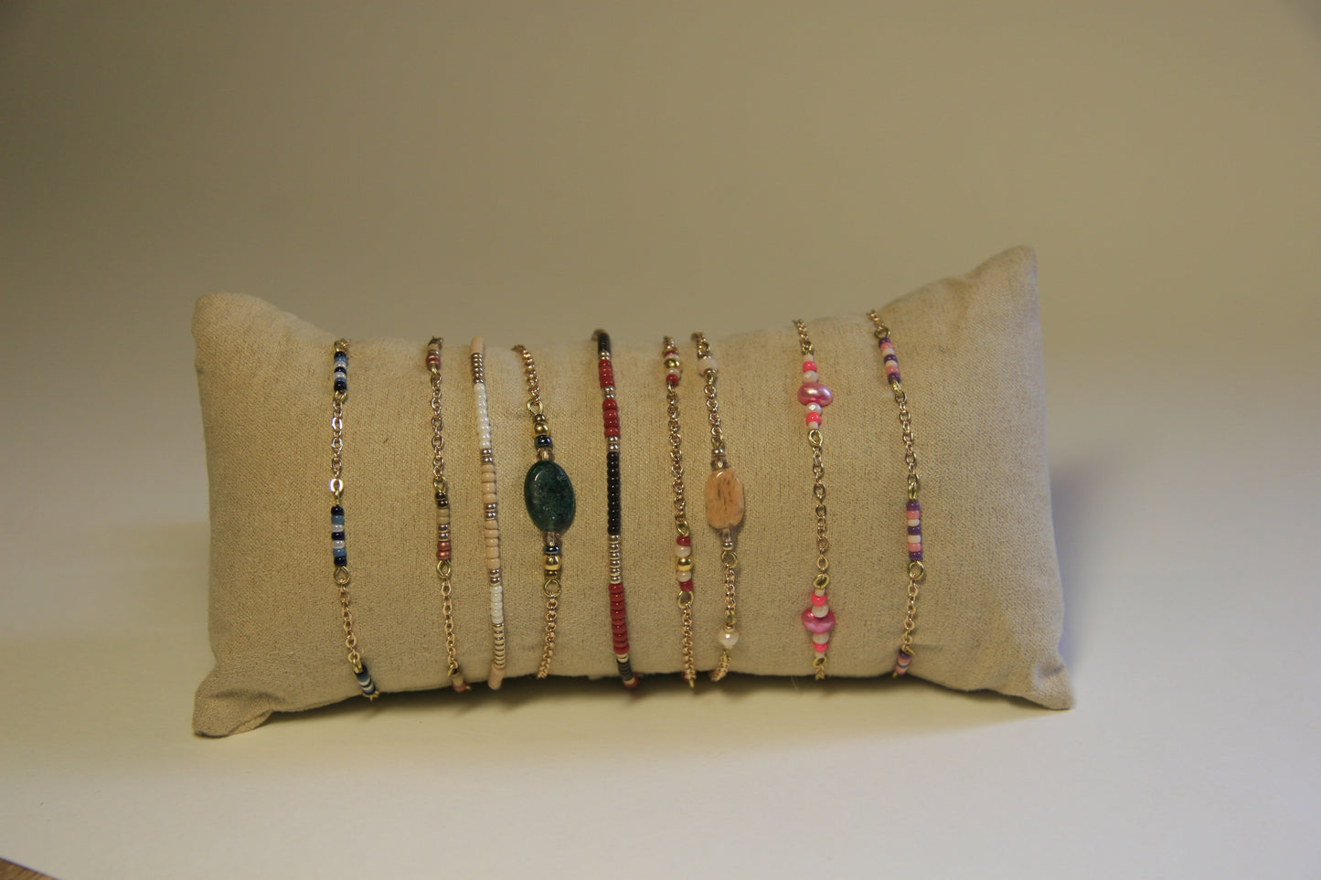 Bedelarmband met zoetwaterpareltjes