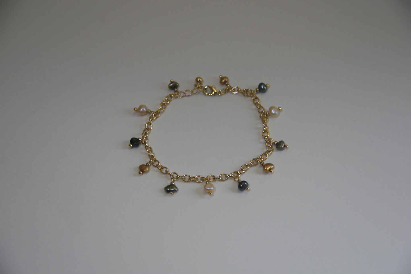 Bedelarmband met zoetwaterpareltjes